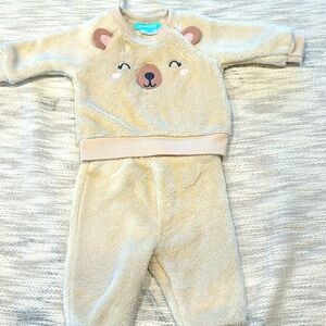 Pekkle 3 mo fuzzy bear sweatsuit